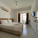 Cam Ξενοδοχείο *