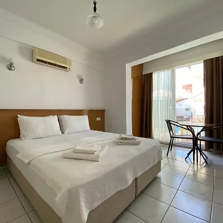 Otel Cam *