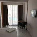 Ξενοδοχείο Cam