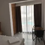 Ξενοδοχείο Cam *