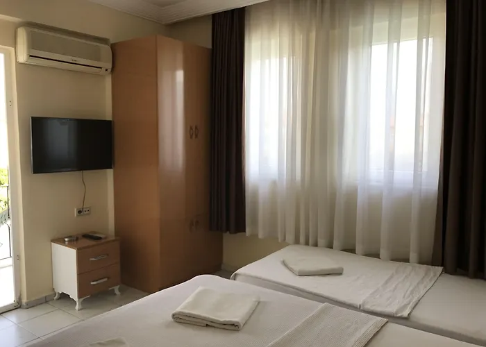 Cam Hotel *