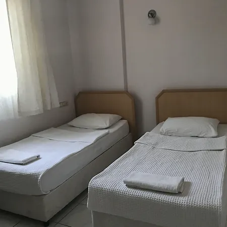 Cam ホテル フェティエ